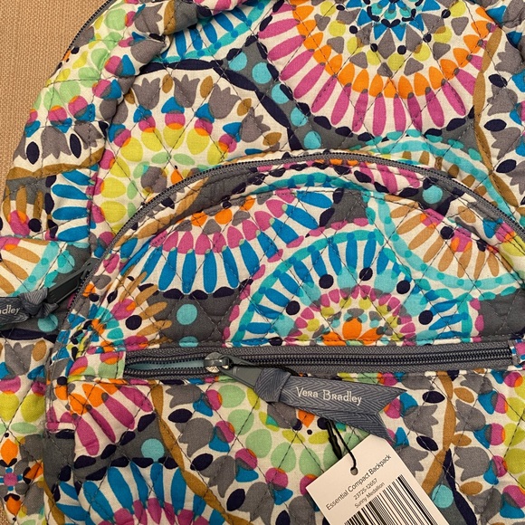 Vera Bradley Essential Compact Quilted Backpack “Sunny Medallion” - New w/ Tags - Picture 7 of 7